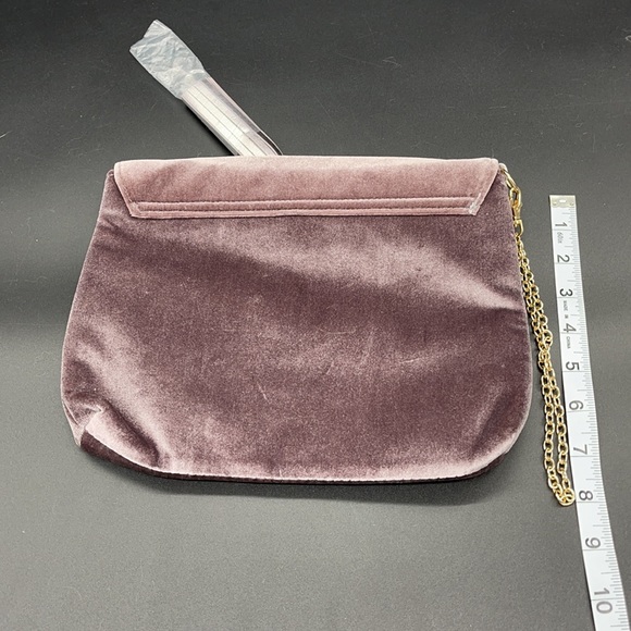 Velvety Mauve Wristlet with Chain Strap & Fringe NWOT - Picture 2 of 4